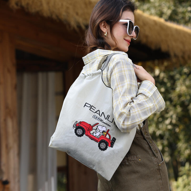 Women Bags Wholesale - Bolsa Tote de Nylon Bordada Co-Branded