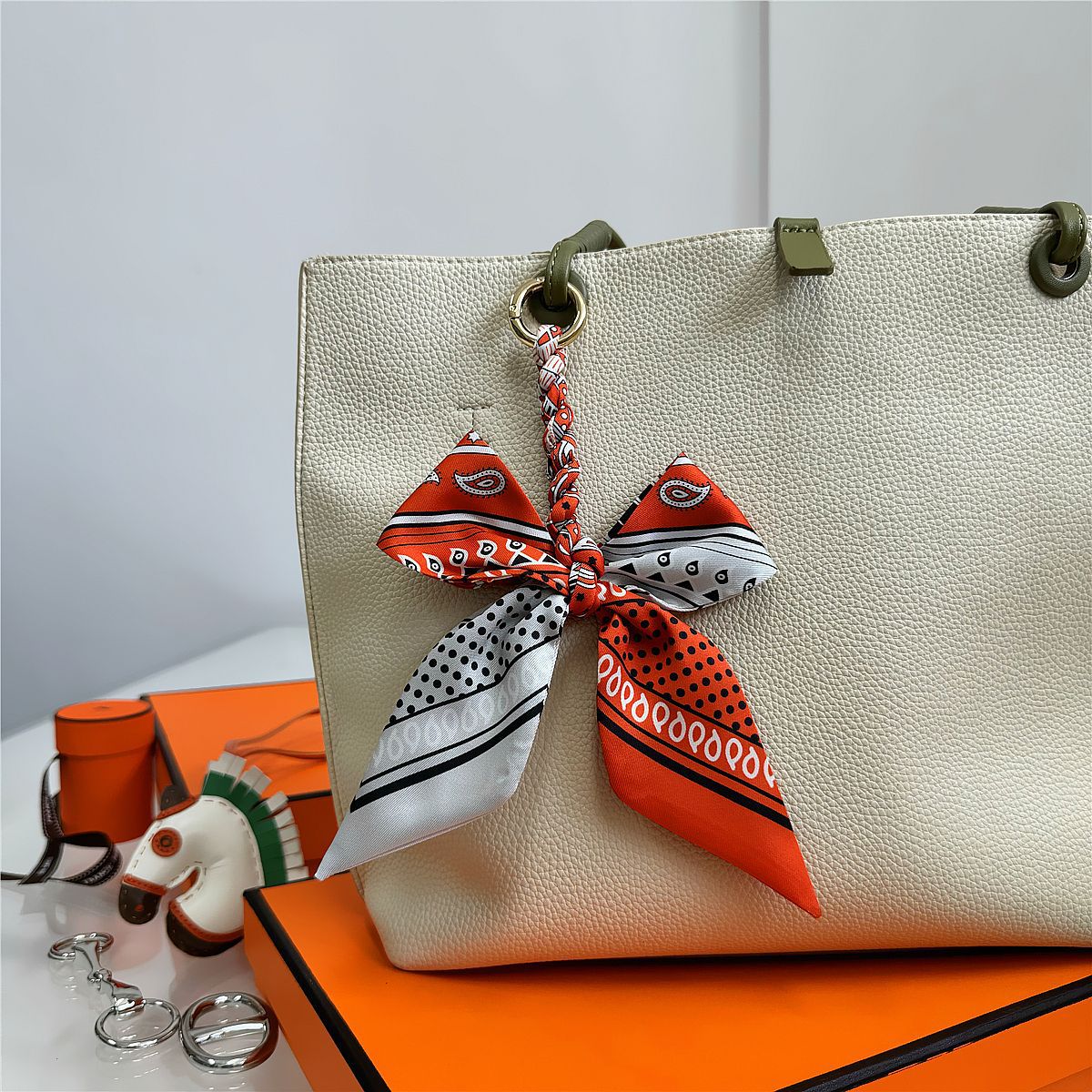 Charm de Bolsa Elegante com La - Women Bags Ysl avaliação e preço