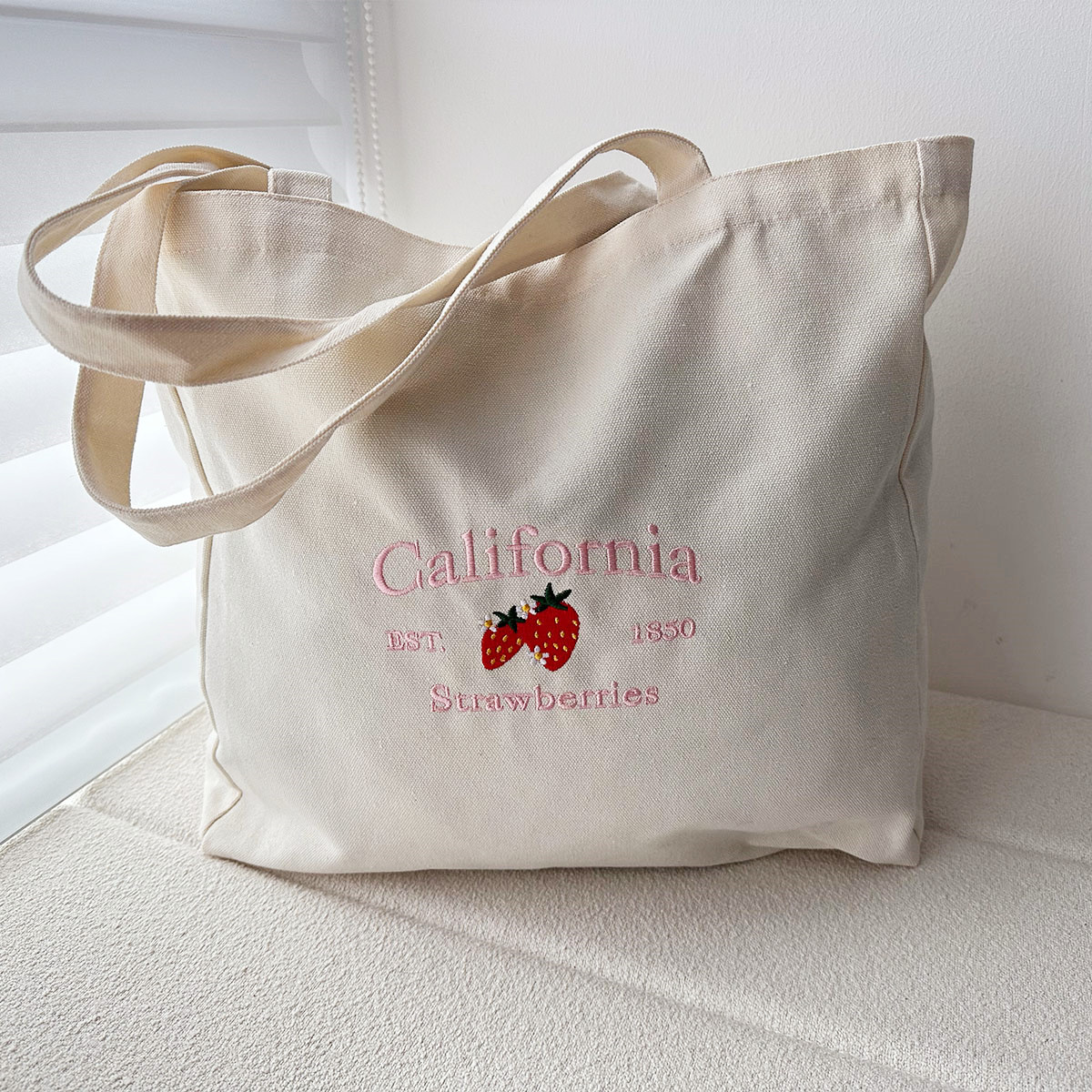 Califórnia est.1850 morangos v - Women Bags Ck avaliação e preço