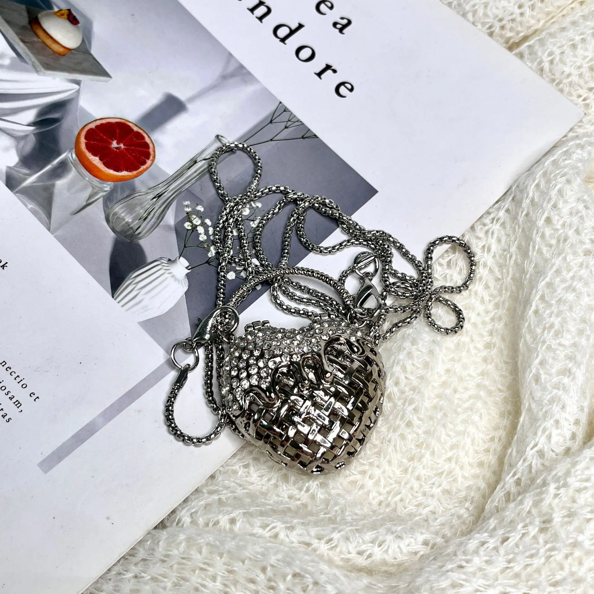 Designer Hollowed Out Heart- H - Women Bags Max avaliação e preço